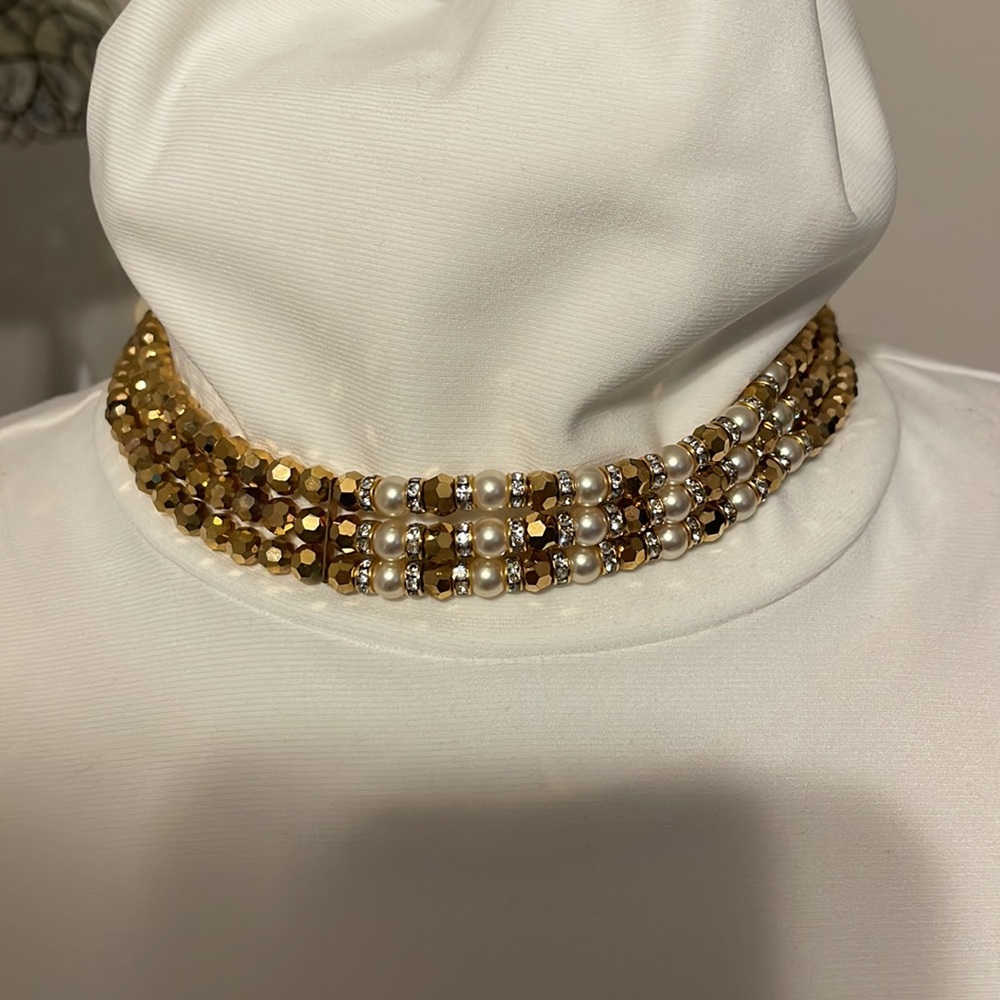 Choker Gold and pearl bead